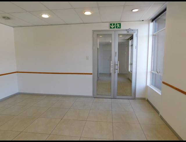 193M² OFFICE TO LET IN ROSEBANK